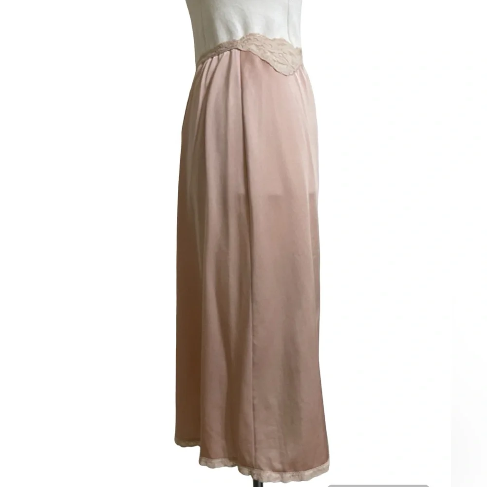 Vintage Women’s Tan Lace Trimmed Midi Half Slip Lingerie Foundation - Picture 6 of 11